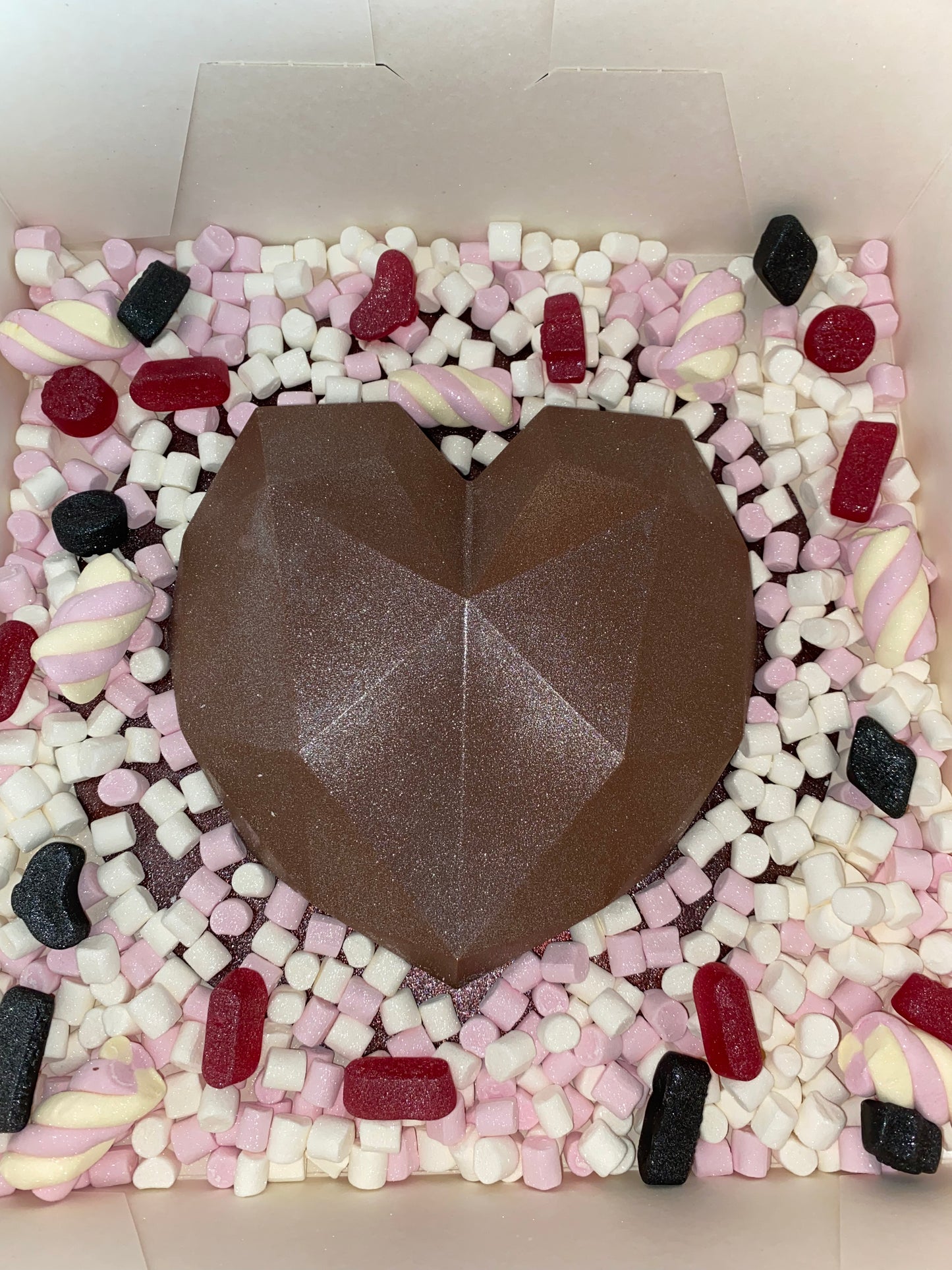 Milk chocolate smash hearts (collection only)