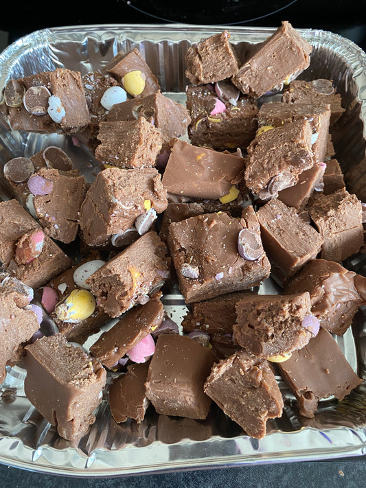 Mini egg fudge