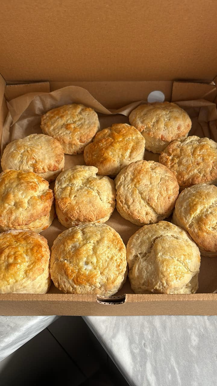 12 cheese scones